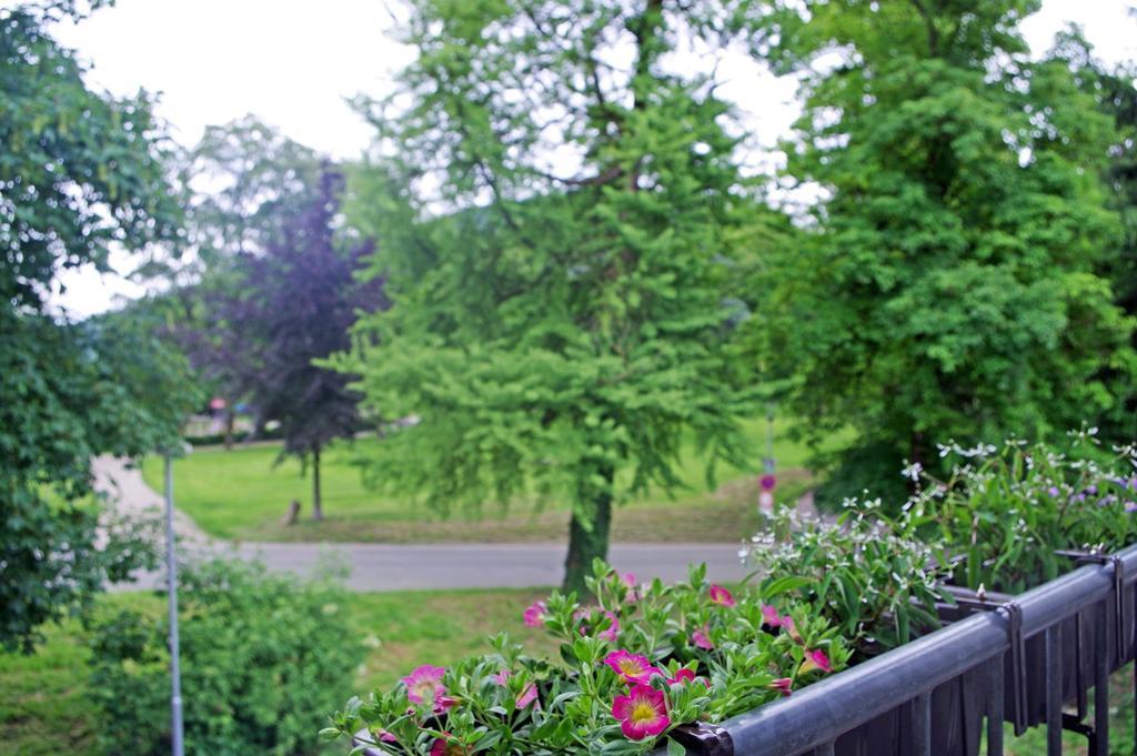 Ferien-wohnung Am Menzer-park Appartamento *